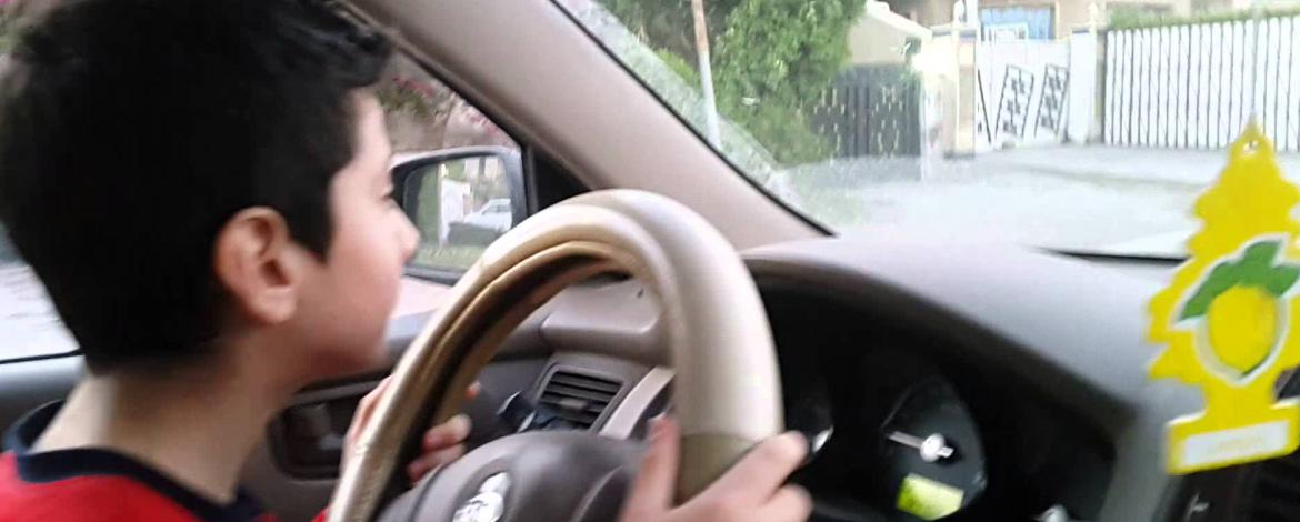 Minor în Marginea prins la volanul unei maşini cu numere expirate minor_la_volan_in_marginea