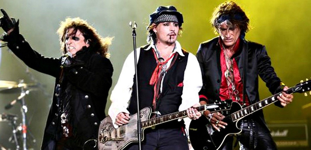 Johnny Depp alături de Hollywood Vampires va concerta la București Johnny Depp alături de Hollywood Vampires va concerta la București