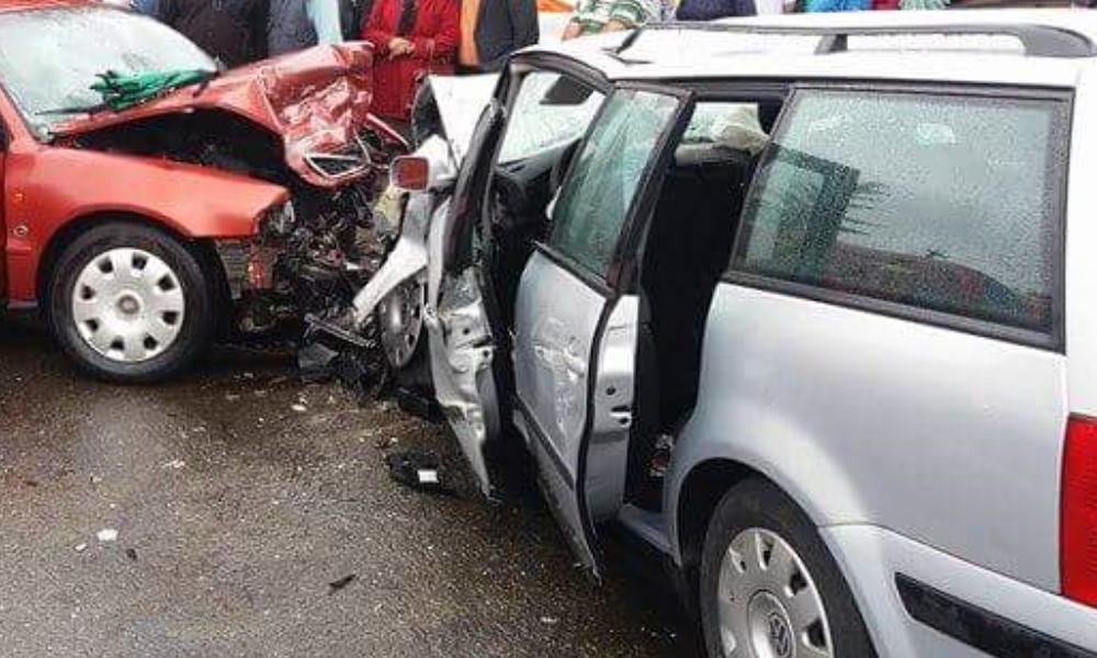 accident auto grav, sursa ISU Bucovina Suceava accident auto grav, sursa ISU Bucovina Suceava