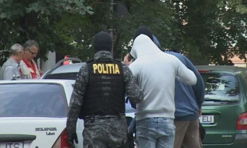 adolescent agresiv reținut