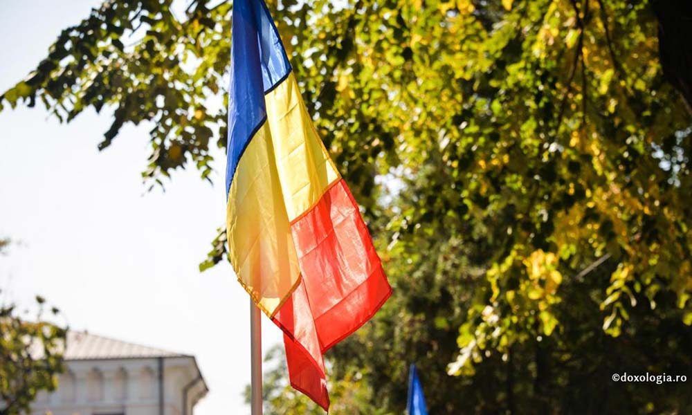 1 Decembrie: La mulți ani, România! 1 decembrie la multi ani romania