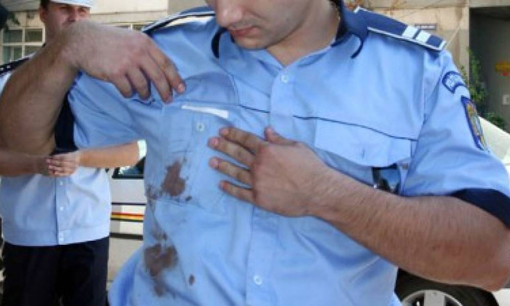 Șeful postului de Poliție din Horodnicu de Jos bătut în propria curte șeful postului horodnicu de jos bătut