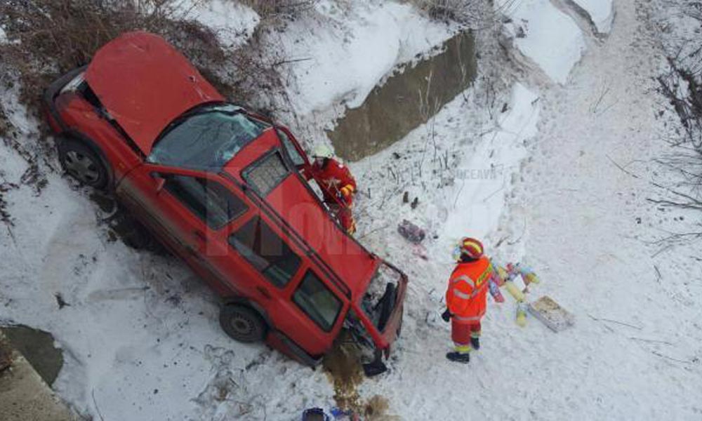 mașină treii pasageri pod ilișești