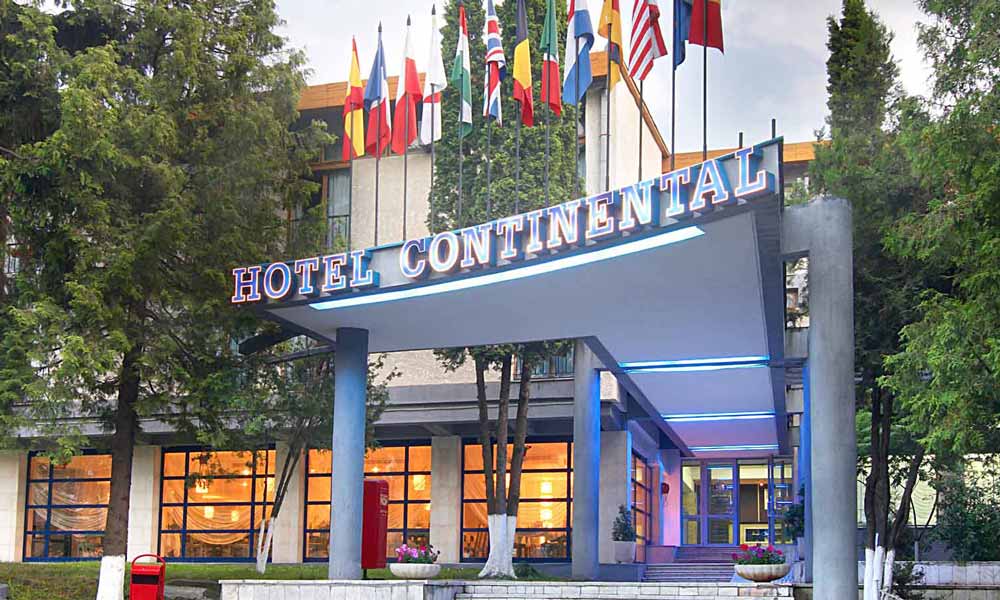 hotel-continental-mort-in-camera