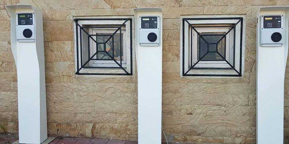 14 stații de încărcare a vehiculelor electrice au fost montate în Suceava 14-statii-de-incarcare-vehiculelor-electrice-au-fost-montate-suceava