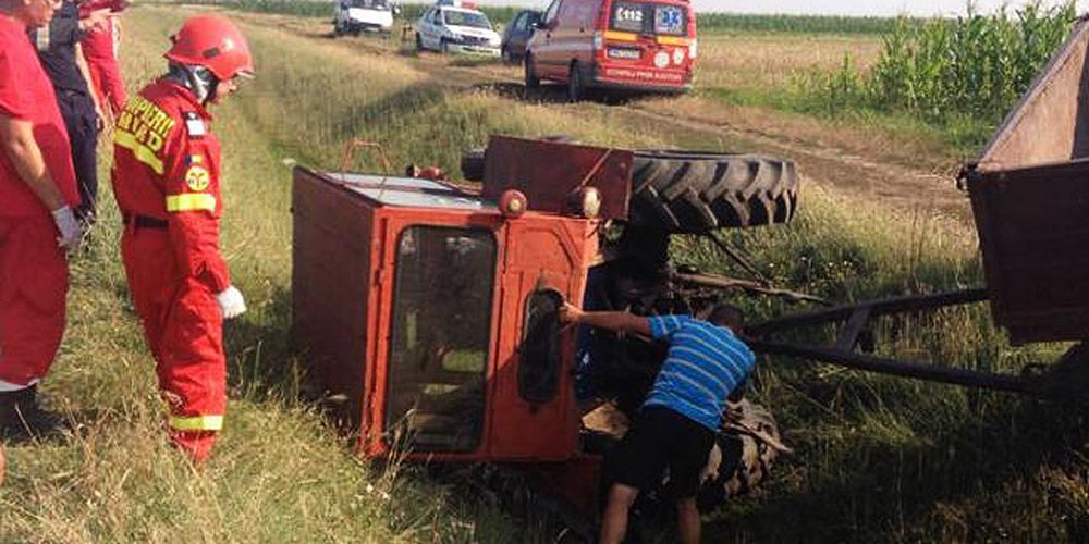 Bărbat din Siret prins sub roata unui tractor barbat-din-siret-prins-sub-roata-unui-tractor