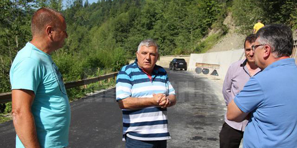 dumitru-mihalescul-anuntat-ca-drumul-de-la-brodina-la-ulma-fost-asfaltat-totalitate dumitru-mihalescul-anuntat-ca-drumul-de-la-brodina-la-ulma-fost-asfaltat-totalitate