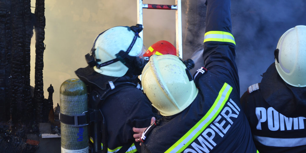 Incendiu la Magazinul General din Rădăuți incendiu-la-magazinul-general-din-radauti