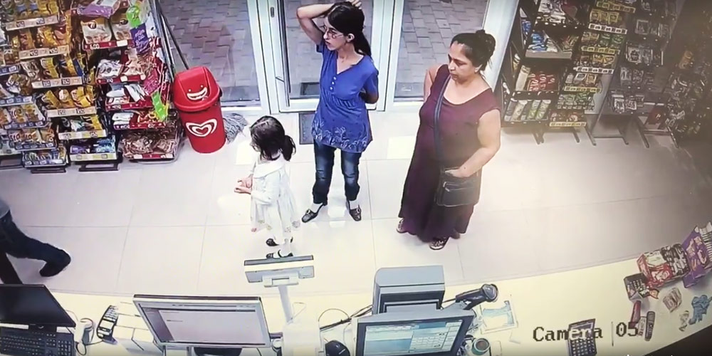 VIDEO: Femeie filmată cum a furat dintr-un peco video-femeie-filmata-cum-a-furat-dintr-un-peco