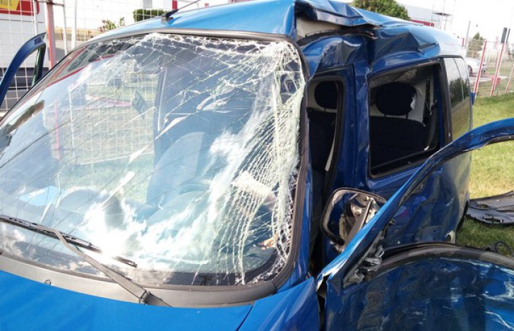 TRAGEDIE: Doi tineri de 23 de ani au murit la Putna accident-putna-tineri-morti
