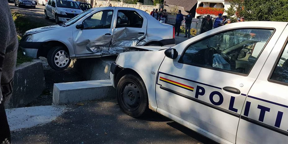 doi-politisti-raniti-intr-un-accident-la-marginea-1