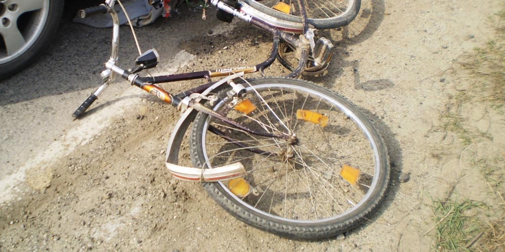 Anchetă în curs: un bărbat și-a trimis soţia să mute maşina, iar aceasta a lovit mortal un copil un-barbat-si-a-trimis-sotia-sa-mute-masina-iar-aceasta-a-lovit-mortal-un-copil
