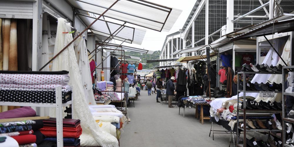 90-din-chioscurile-din-bazar-au-fost-inchise-ieri-de-frica-politistilor 90-din-chioscurile-din-bazar-au-fost-inchise-ieri-de-frica-politistilor