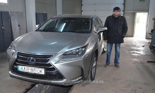 Masina LEXUS cautata de autoritatile din Italia, gasita la vama Siret lexus-siret