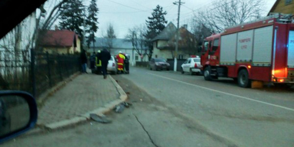 Accident rutier la Rădăuți, o femeie a fost rănită accident-rutier-la-radauti-o-femeie-fost-ranita