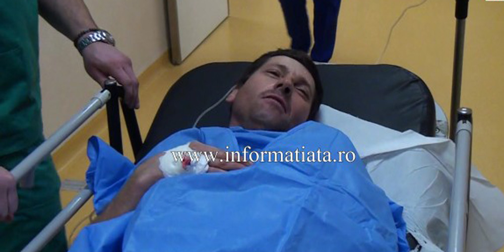 A ajuns la spital cu un braț amputat, după ce a căzut într-un utilaj de tocat furaje ajuns-la-spital-cu-un-brat-amputat-dupa-ce-cazut-intr-un-utilaj-de-tocat-furaje