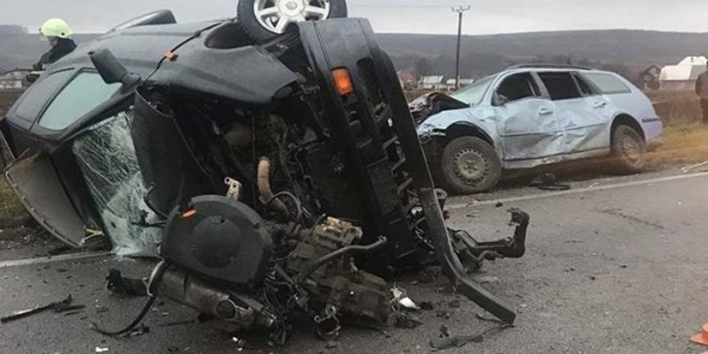 un-mort-si-un-ranit-urma-unui-grav-accident-la-patrauti-3