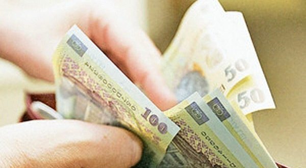 Un botoşănean a furat 3.000 de lei din casa unei bătrâne din Horodnic de Sus furt-bani-horodnic-de-sus