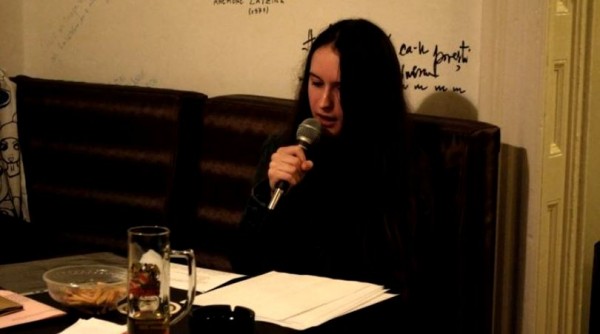 O tanara scriitoare din Radauti s-a sinucis helena-corogoda