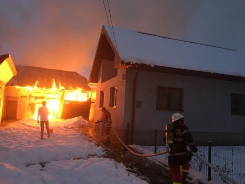 incendiu-negostina-1