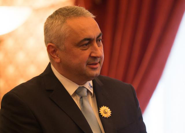 Rectorul Universităţii Suceava, Valentin Popa, noul ministru al Educaţiei valentin-popa