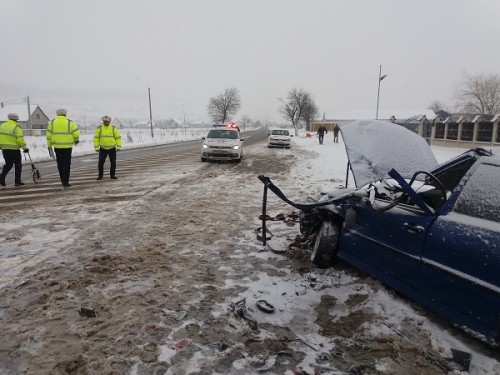 accident-cu-trei-raniti-la-darmanesti-iar-unul-din-soferi-fugit-2
