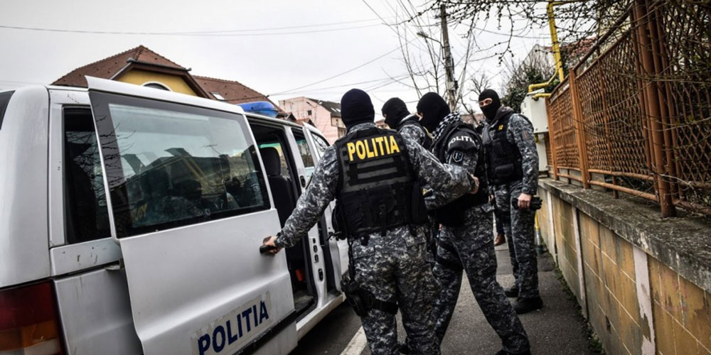 Bărbat din Rădăuți percheziționat după ce a înșelat o firmă din Timiș barbat-din-radauti-perchezitionat-dupa-ce-inselat-o-firma-din-timis