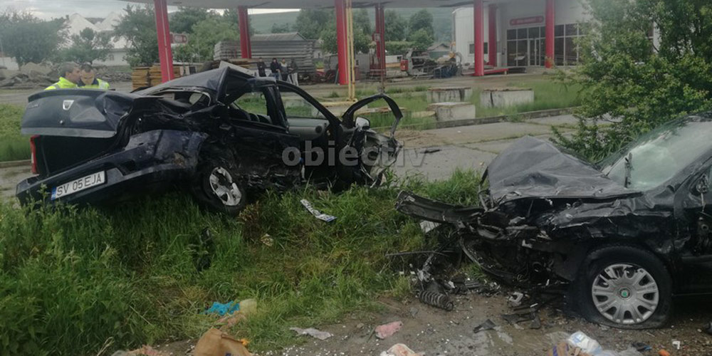 (FOTO) Un mort și doi răniți în urma unui grav accident la Pătrăuți un-mort-si-doi-raniti-in-urma-unui-grav-accident-la-patrauti-1