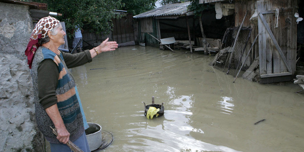 cod-galben-de-inundatii-posibile-fenomene-periculoase-pe-raurile-sucevita-si-solca