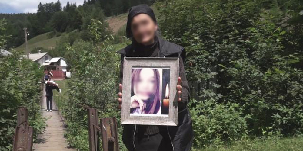 O fată din Ostra s-a spânzurat la doar 15 ani o-fata-din-ostra-s-a-spanzurat-la-doar-15-ani