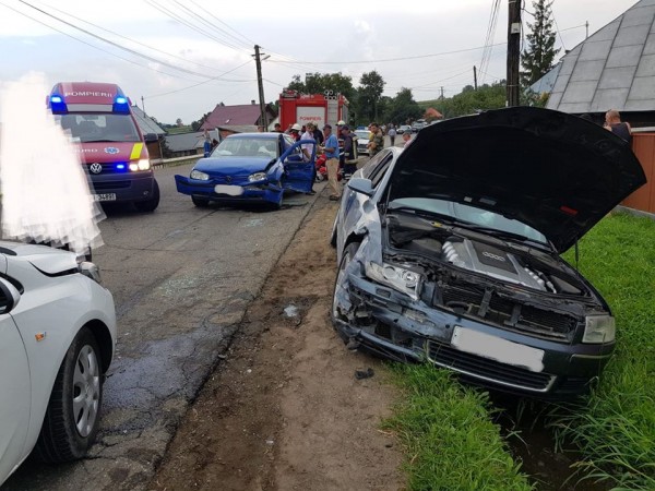 Accident rutier la Grănicești, trei persoane au ajuns la spital accident-rutier-la-granicesti-trei-persoane-au-ajuns-la-spital