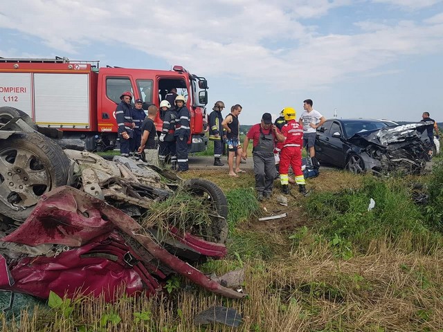 grav-accident-la-romanesti-o-persoana-a-decedat-si-patru-persoane-sunt-ranite-2 grav-accident-la-romanesti-o-persoana-a-decedat-si-patru-persoane-sunt-ranite-2