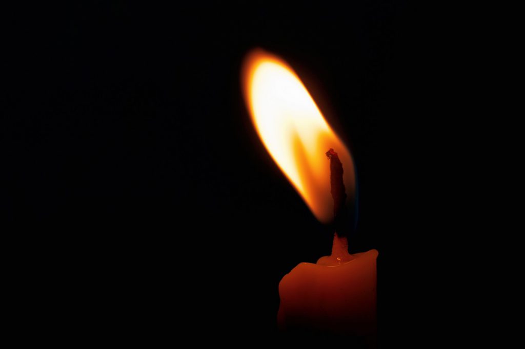 Un tânăr de 22 ani a murit electrocutat când încerca să prindă peşte folosind curent electric un-tanar-de-22-ani-a-murit-electrocutat-cand-incerca-sa-prinda-peste-folosind-curent-electric