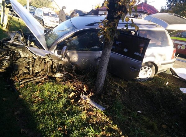 (FOTO) Accident mortal în Vicovu de Sus cu trei mașini implicate accident-mortal-in-vicovu-de-sus-cu-trei-masini-implicate-1