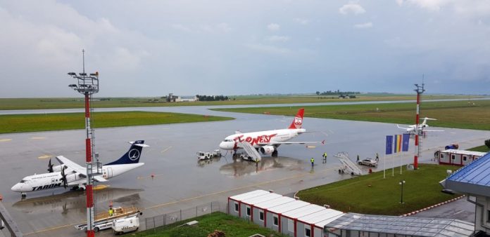 Aeroportul Suceava va atinge în acest an 450.000 de pasageri, iar lucrările pentru noul terminal vor începe în luna mai Aeroportul Suceava va atinge în acest an 450.000 de pasageri, iar lucrările pentru noul terminal vor începe în luna mai