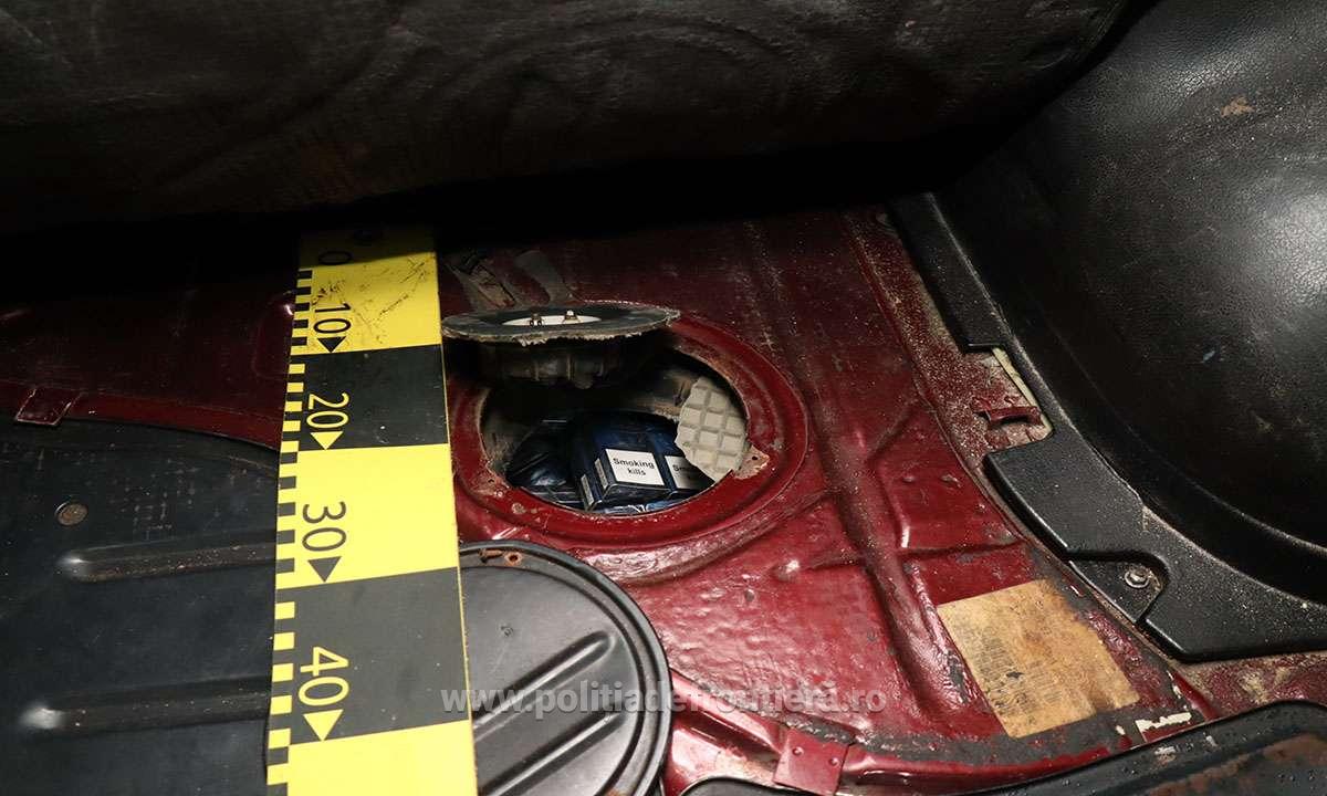 AUTOVEHICUL CONFISCAT ȘI ȘOFER CERCETAT PENTRU CONTRABANDĂ AUTOVEHICUL CONFISCAT ȘI ȘOFER CERCETAT PENTRU CONTRABANDĂ