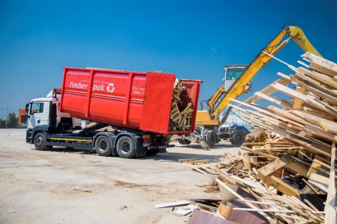 EGGER Romania extinde activitatea de reciclare a lemnului și deschide două noi centre de colectare a deșeurilor EGGER Romania extinde activitatea de reciclare a lemnului și deschide două noi centre de colectare a deșeurilor