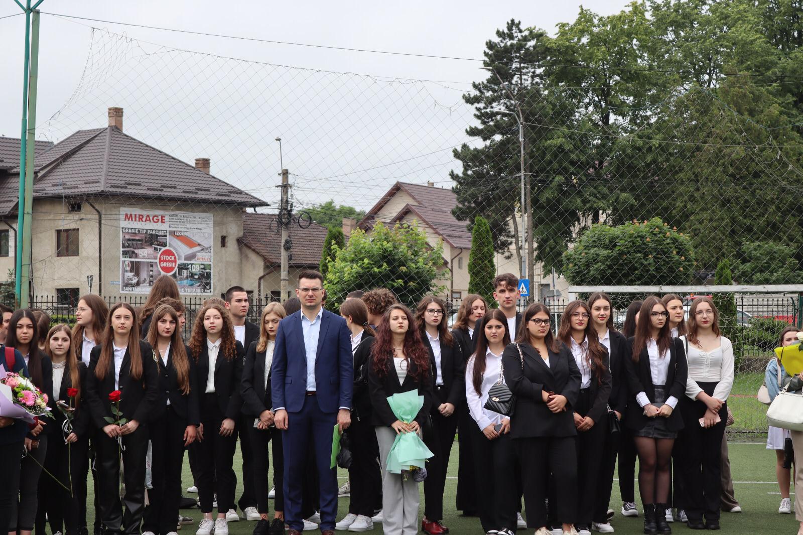 Bilanț excelent pentru Colegiul „Eudoxiu Hurmuzachi”, la finalul acestui an școlar Bilanț excelent pentru Colegiul „Eudoxiu Hurmuzachi”, la finalul acestui an școlar