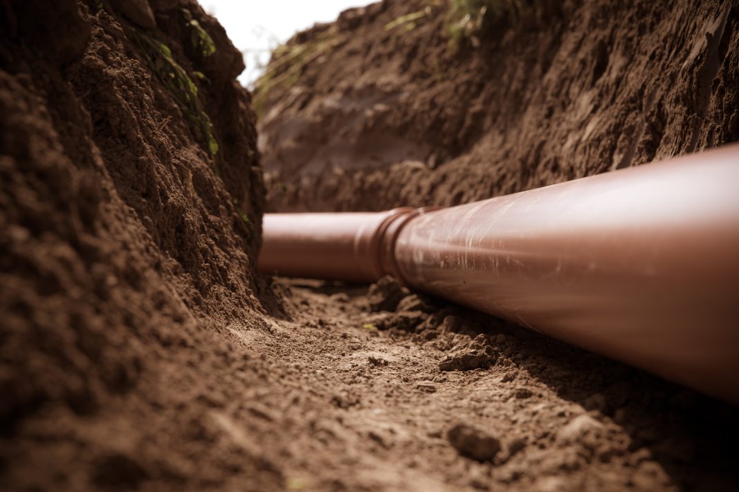 Incident Major în Rădăuți: Conductă de Gaz Natural Avariată în Cursul Lucrărilor pentru un Branșament Electric Incident Major în Rădăuți: Conductă de Gaz Natural Avariată în Cursul Lucrărilor pentru un Branșament Electric