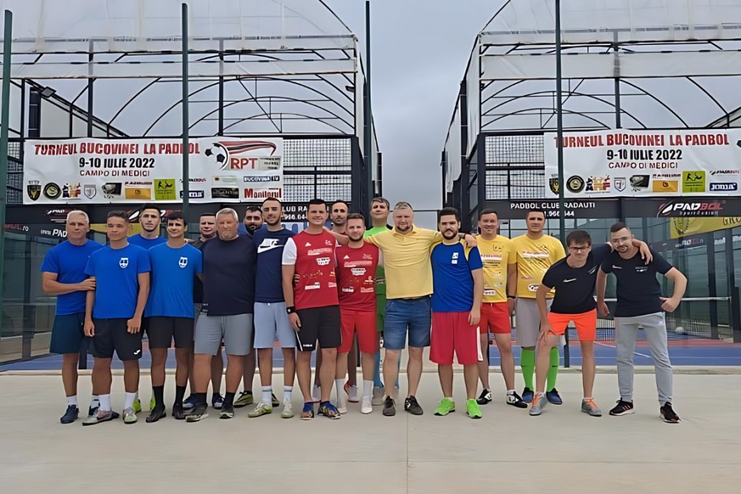A 4-a ediție a Campionatului de Padbol Rădăuți aduce competiția și bună dispoziție la Tenis & Padbol Club „Campo di Medici” A 4-a ediție a Campionatului de Padbol Rădăuți aduce competiția și bună dispoziție la Tenis & Padbol Club „Campo di Medici”