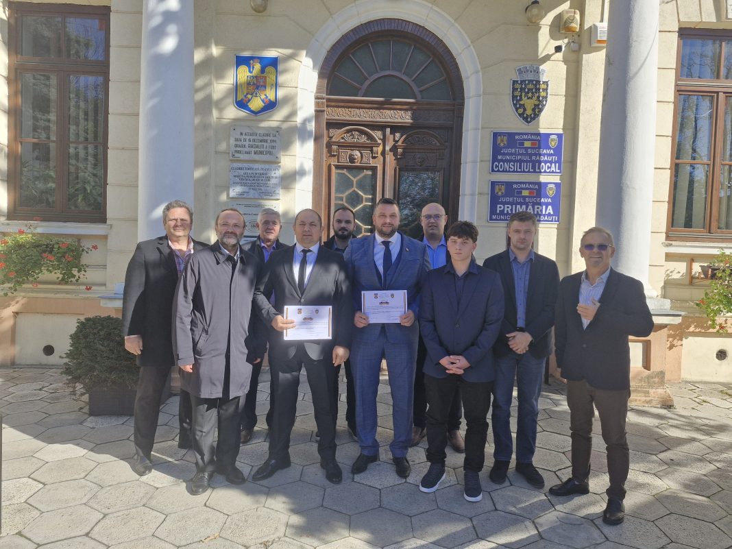 Consilierii locali AUR Marcu George-Dan și Hrițcan Constantin-Cristinel au depus jurământul și au preluat mandatele în Consiliul Local Rădăuți Consilierii locali AUR Marcu George-Dan și Hrițcan Constantin-Cristinel au depus jurământul și au preluat mandatele în Consiliul Local Rădăuți