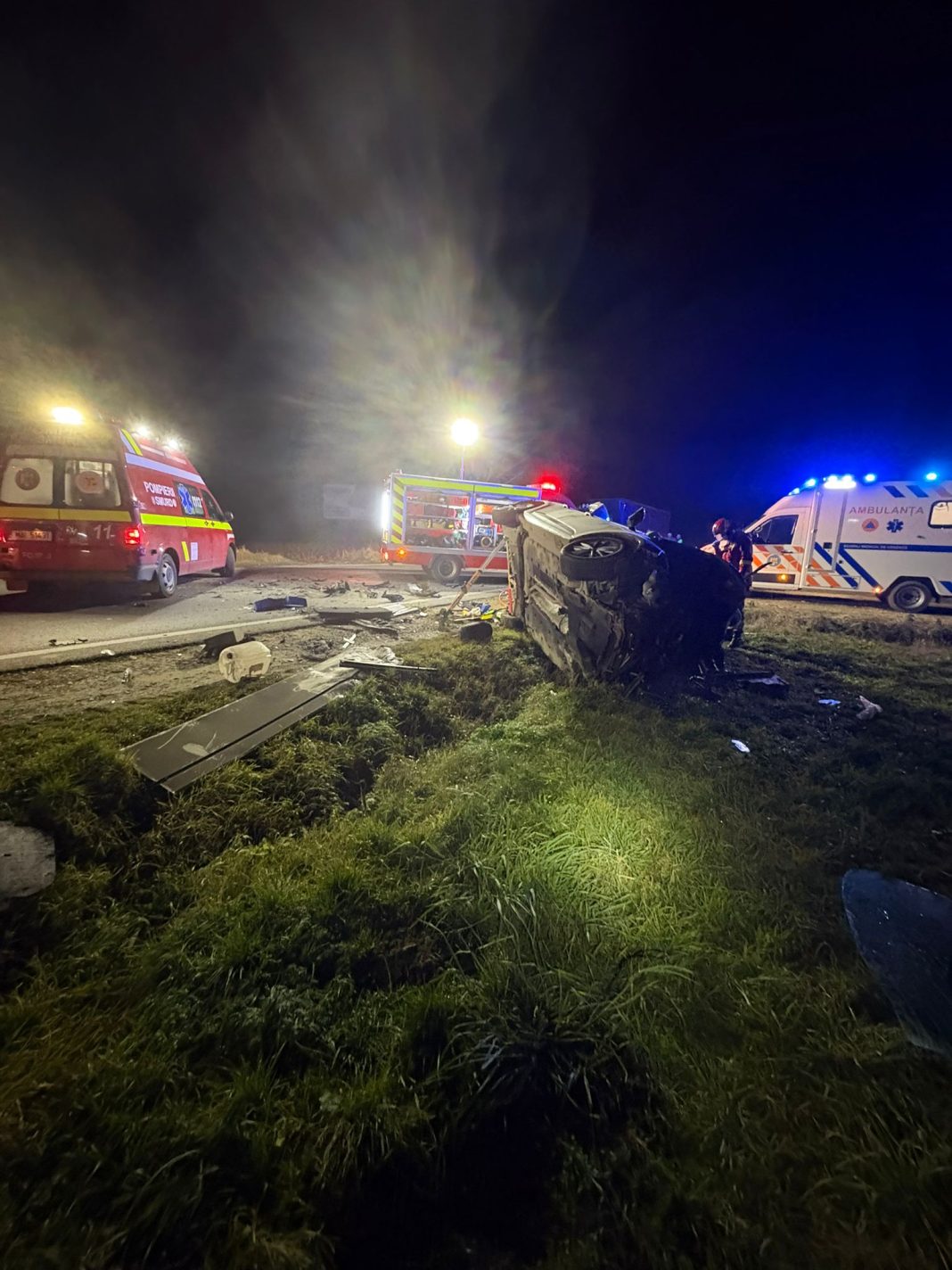 Accident grav în Dărmănești, un bărbat a rămas încarcerat după coliziunea dintre un autoturism și un autotren Accident grav în Dărmănești, un bărbat a rămas încarcerat după coliziunea dintre un autoturism și un autotren
