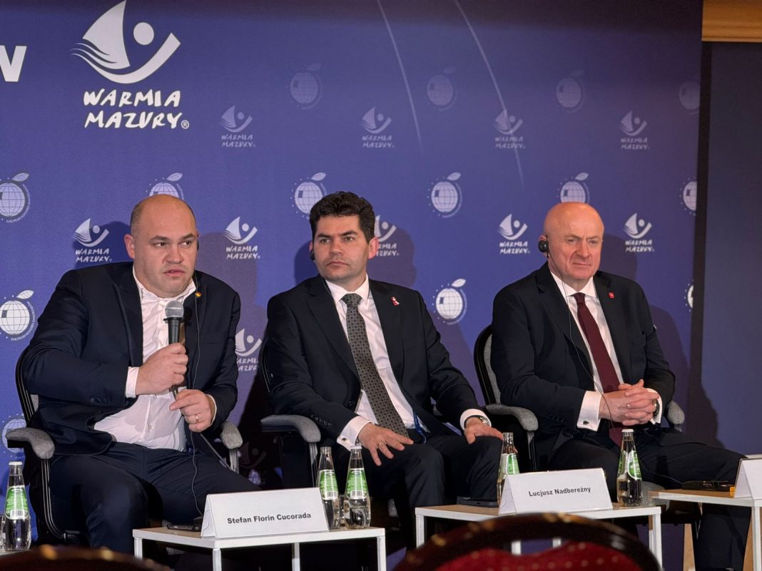 Suceava ar putea avea zbor direct spre Varșovia: Ștefan Cucoradă – discuții la Congresul European din Polonia Suceava ar putea avea zbor direct spre Varșovia: Ștefan Cucoradă – discuții la Congresul European din Polonia